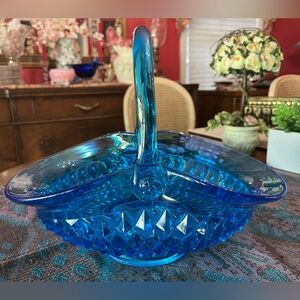 VTG Indiana Glass Co. 13” Tiara Horizon Blue Diamond-point Basket w Handle